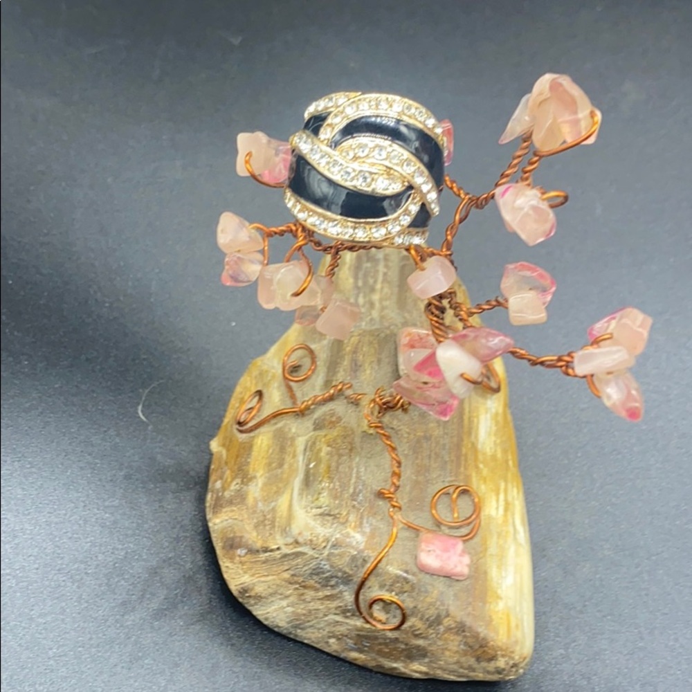 Gorgeous ring size size 6.5